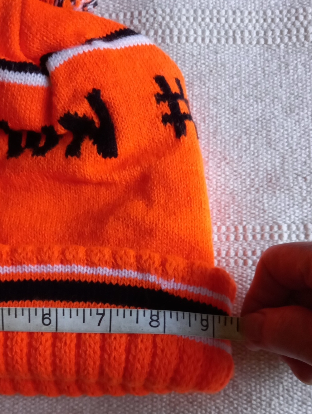 Signed Hartnelldown Winter Hat - Picture 5 of 5